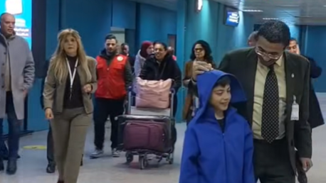 وصول دفعة ثالثة تضم 9 تونسيين إلى تونس بعد إجلائهم من لبنان