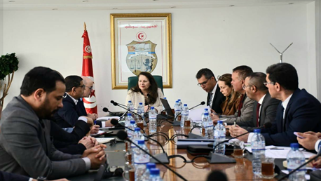 المصادقة على ميثاق التنافسية للنهوض بقطاع الصناعات الإلكترونية 