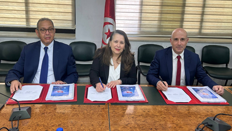 توقيع ميثاق التنافسية للنهوض بقطاع الصناعات الإلكترونية في أفق سنة 2030  