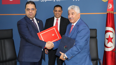 تونس وليبيا تُوقعان مذكرة تفاهم للتعاون في مجال التكوين والتدريب المهني والتشغيل وتبادل اليد العاملة