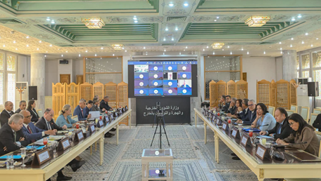 وزير الخارجية يعقد مع رؤساء البعثات الدبلوماسية التونسية المعتمدين لدى الدول الشقيقة والصديقة العربية والإفريقية والأوروبية والآسيوية والأمريكية